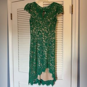 Latiste - Kelly green lace dress with open back / Size S
